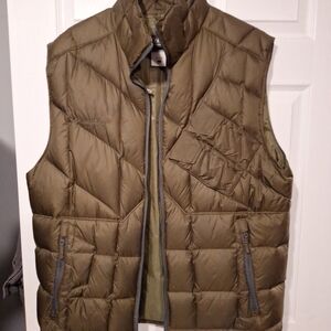 Columbia puff vest